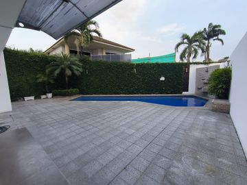 VENTA CASA EN PUERTO AZUL - VIA A LA COSTA