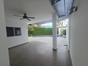VENTA CASA EN PUERTO AZUL - VIA A LA COSTA