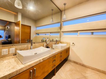 CASA EN VENTA, JURICA REGENCY, QUERÉTARO