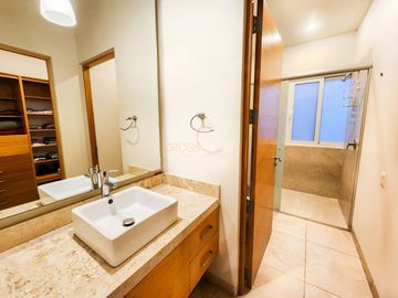 CASA EN VENTA, JURICA REGENCY, QUERÉTARO