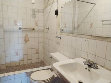 CASA DE VENTA, EN URB.PRIMAVERA I, CANTÓN DURÁN