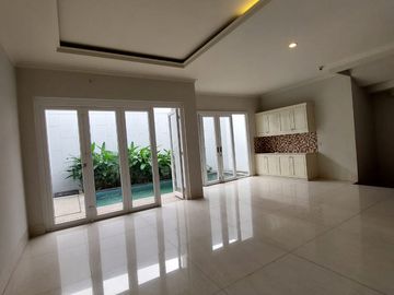 Brandnew Minimalis House Siap Huni Strategis Ampera Cilandak Timur Jakarta Selatan