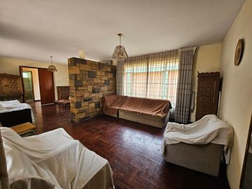 Chaclacayo: Venta de Casa Como Terreno, Centrica Ubicación.
