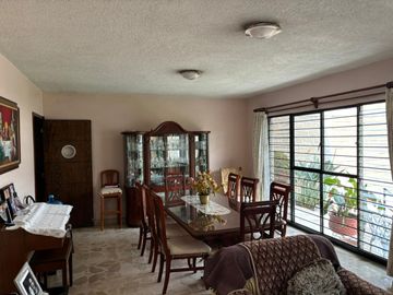 Venta de casa con 5 recamaras en Cuernavaca Morelos