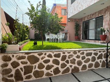 Venta de casa con 5 recamaras en Cuernavaca Morelos