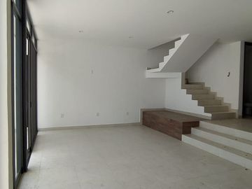 CASA en Mayorazgo Priv San Gabriel