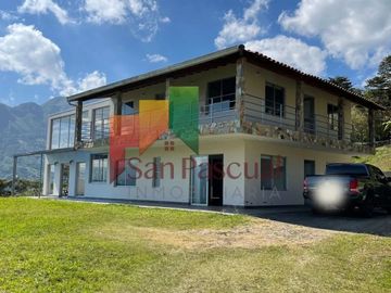 ✴️ VENDO ✴️Espectacular Casa Campestre en Copacabana, sector Barrio el Pedregal, Parcelación el paraíso P.H.
