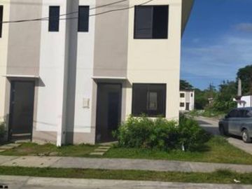 FOR SALE AFFORDABLE PAGIBIG FINANCED READY FOR TURNOVER 2-STOREY SELENA TOWNHOUSE WESTDALE VILLAS TANZA-CAVITE  ONLY 5K RESERVATION FEE