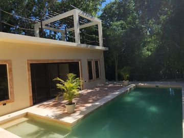 4 villas en la selva de Akumal. Comunidad muy exclusiva.