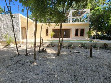 4 villas en la selva de Akumal. Comunidad muy exclusiva.