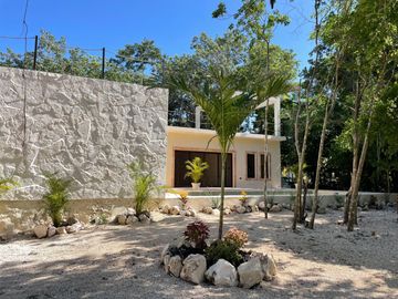 4 villas en la selva de Akumal. Comunidad muy exclusiva.