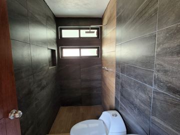 Casa en venta con alberca por Cuernavaca en Ahuatepec Morelos