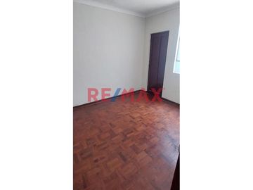 Oportunidad Única En Rímac! Se Vende Casa
