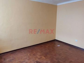 Oportunidad Única En Rímac! Se Vende Casa