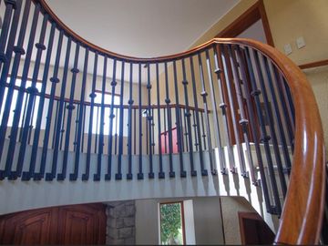 SE VENDE HERMOSA CASA DE VENTA EN LA URBANIZACIÓN DE LUJO CUNUCBAMBA EN CUMBAYA