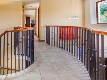 SE VENDE HERMOSA CASA DE VENTA EN LA URBANIZACIÓN DE LUJO CUNUCBAMBA EN CUMBAYA