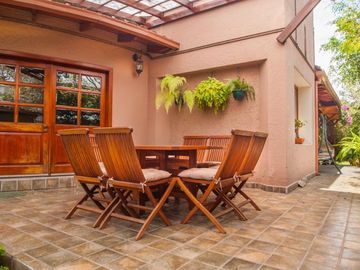 SE VENDE HERMOSA CASA DE VENTA EN LA URBANIZACIÓN DE LUJO CUNUCBAMBA EN CUMBAYA