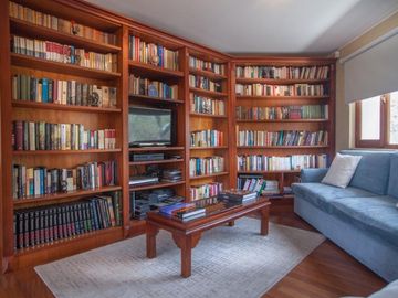 SE VENDE HERMOSA CASA DE VENTA EN LA URBANIZACIÓN DE LUJO CUNUCBAMBA EN CUMBAYA