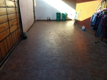 SE VENDE Hermosa Casa 2 Pisos, cercana  a Municipalidad de Conchalí.