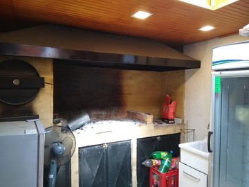 SE VENDE Hermosa Casa 2 Pisos, cercana  a Municipalidad de Conchalí.