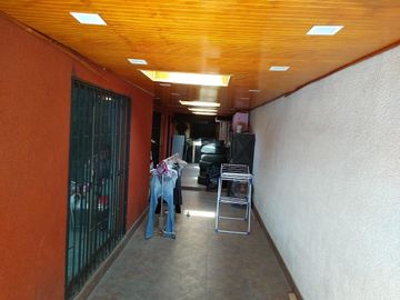 SE VENDE Hermosa Casa 2 Pisos, cercana  a Municipalidad de Conchalí.