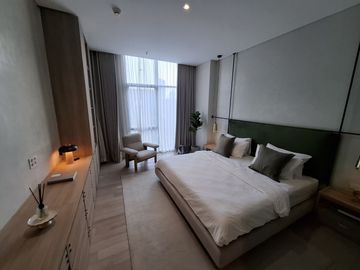 FOR SALE LUXURY APARTMENT Monteverde Tower 6th Floor, 2 Bedroom Fully Furnished 171 sqm.