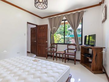Sprawling Private Resort, Airbnb Vacation House for Sale with Spacious Landscape Garden in Tagaytay, Cavite, Nr. Ayala Mall Serin