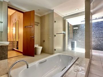 RUMAH at Jl RUBY / PERMATA HIJAU, KEBAYORAN LAMA