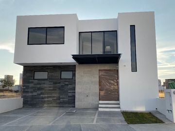 CASA EN VENTA EN LA RESERVA VALLE DE JURIQUILLA