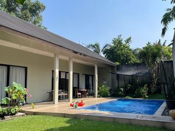 Rumah Dijual di Manunggal Parigi, Halaman Luas