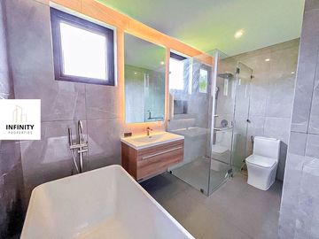 FOR SALE BRITTANY QC / BRAND NEW HOUSE