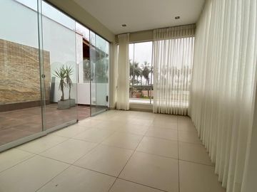 EN ALQUILER AMPLIO DEPARTAMENTO EN BRISAS DE VILLA  CHORRILLOS