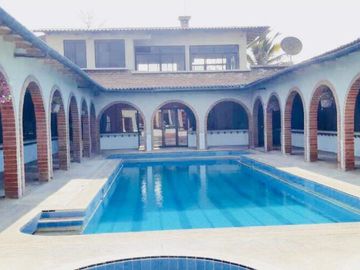 VENTA CASA BALLENITA VIA LA LIBERTAD (CHULLUIPE)