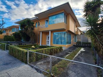 VENTA CASA ESQUINERA EN CONJUNTO SECTOR VÍA AL TINGO