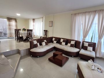 VENTA CASA ESQUINERA EN CONJUNTO SECTOR VÍA AL TINGO
