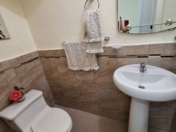 VENTA CASA ESQUINERA EN CONJUNTO SECTOR VÍA AL TINGO