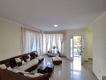VENTA CASA ESQUINERA EN CONJUNTO SECTOR VÍA AL TINGO