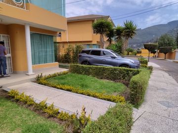VENTA CASA ESQUINERA EN CONJUNTO SECTOR VÍA AL TINGO