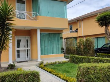 VENTA CASA ESQUINERA EN CONJUNTO SECTOR VÍA AL TINGO
