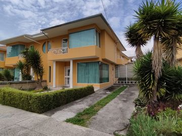 VENTA CASA ESQUINERA EN CONJUNTO SECTOR VÍA AL TINGO