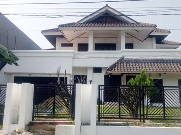 Dijual Rumah 2 Lantai di Kota Padang Dekat Stasiun Padang