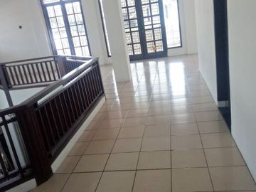 Dijual Rumah 2 Lantai di Kota Padang Dekat Stasiun Padang
