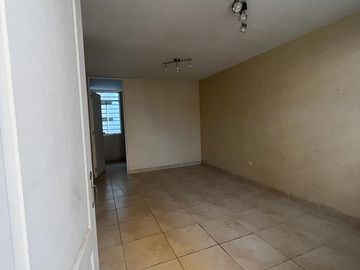 ¡¡SE VENDE CASA FRENTE A PARQUE Y EN ESQUINA EN LA ENSENADA!!