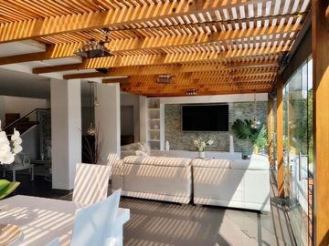 VENTA DE CASA DE 240 M2 CON INCREÍBLES VISTAS EN EL SECTOR SANCANCIO, MANIZALES CALDAS