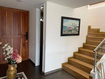 VENTA DE CASA DE 240 M2 CON INCREÍBLES VISTAS EN EL SECTOR SANCANCIO, MANIZALES CALDAS