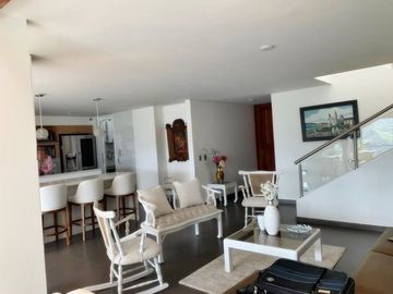 VENTA DE CASA DE 240 M2 CON INCREÍBLES VISTAS EN EL SECTOR SANCANCIO, MANIZALES CALDAS