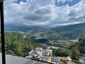VENTA DE CASA DE 240 M2 CON INCREÍBLES VISTAS EN EL SECTOR SANCANCIO, MANIZALES CALDAS