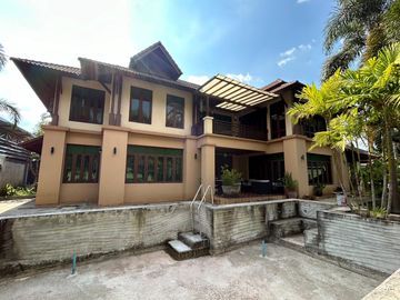 House for sale with Dog hotel in Hang Dong