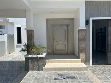 VENDO CASA EN PLAYAS DE 3 DORMITORIOS