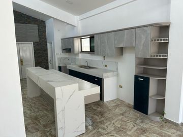 VENDO CASA EN PLAYAS DE 3 DORMITORIOS